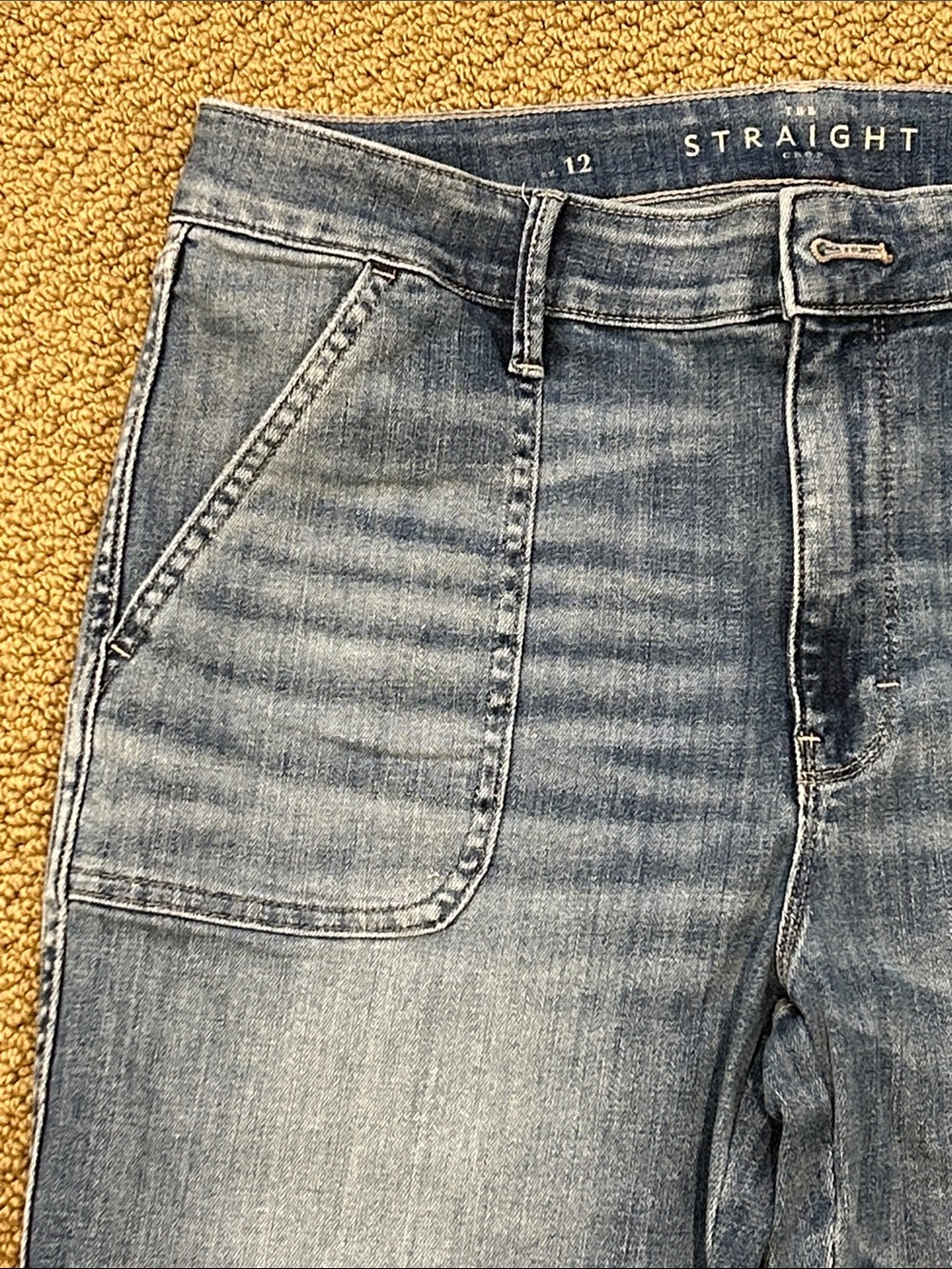WHBM The Everyday Soft High Rise Straight Crop Jean size 12 Patch Pockets FLAW - Picture 3 of 16